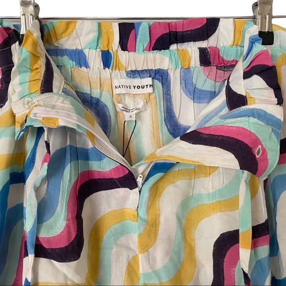 🆕 Native Youth: Wide Leg Short in Abstract Multi Wave Print - Picture 7 of 15